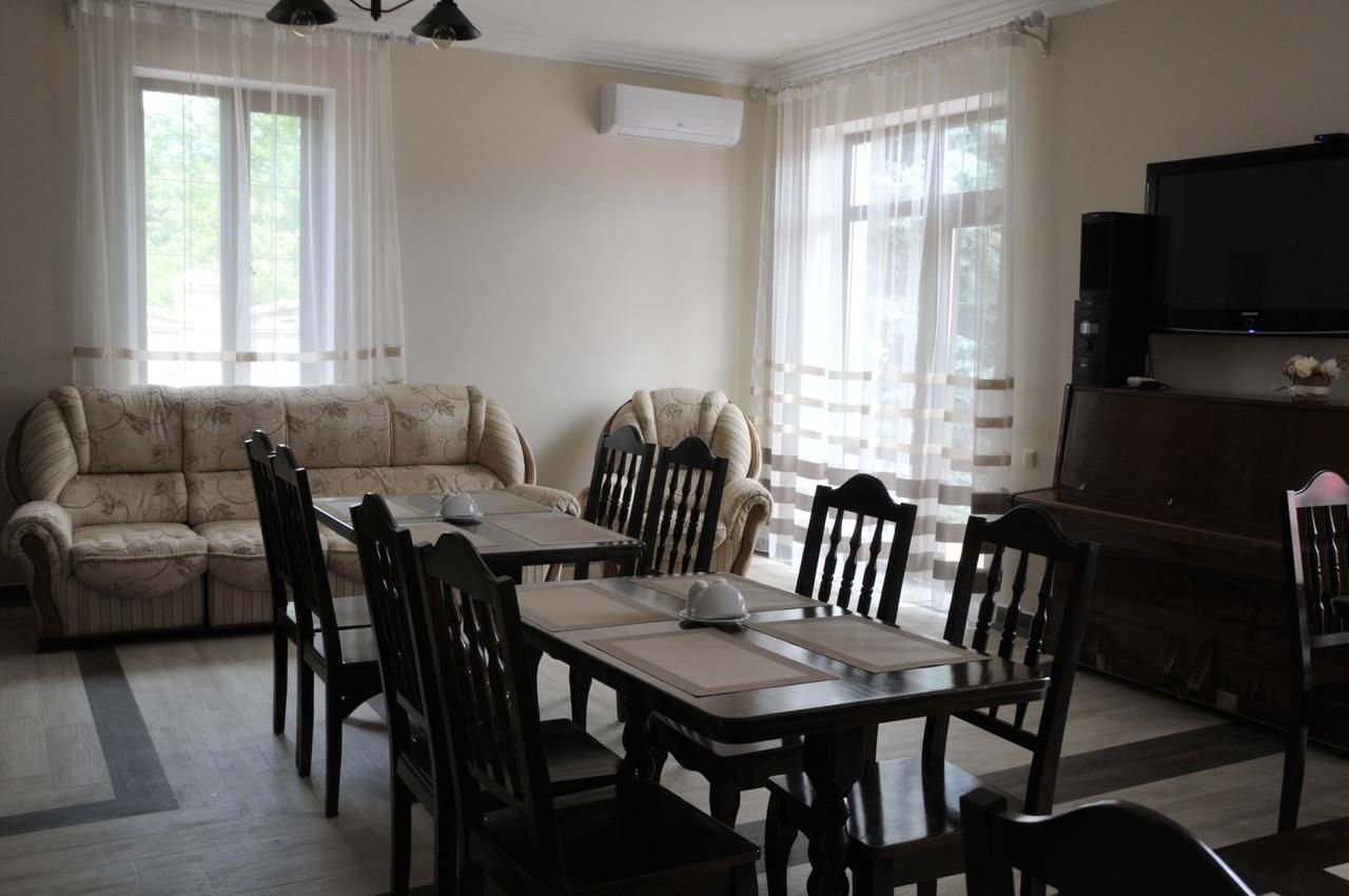 Dom Fedorovyh Hotel Sergeyevka Luaran gambar